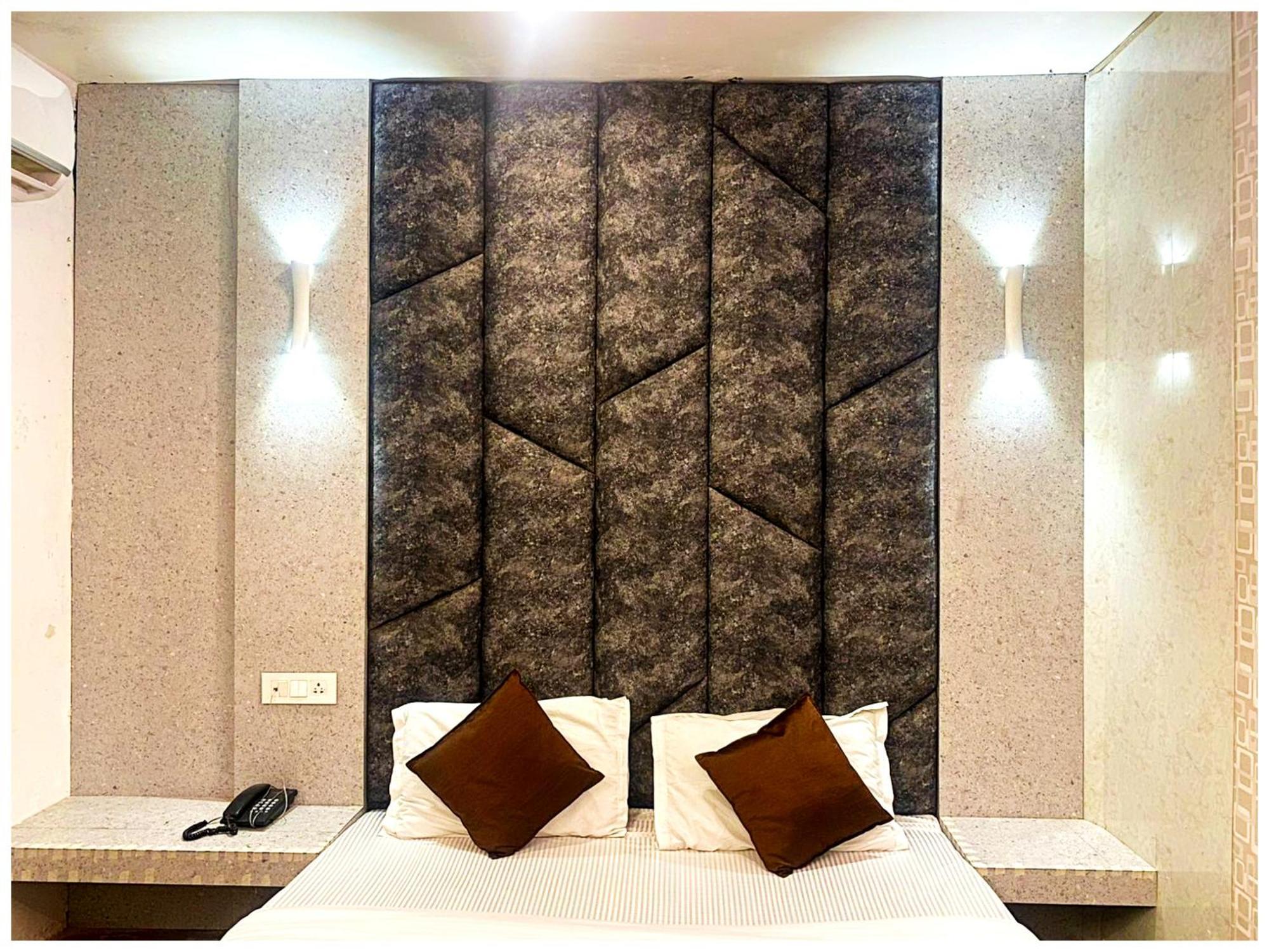 Grg Pardesi Hotel Haridvár Kültér fotó