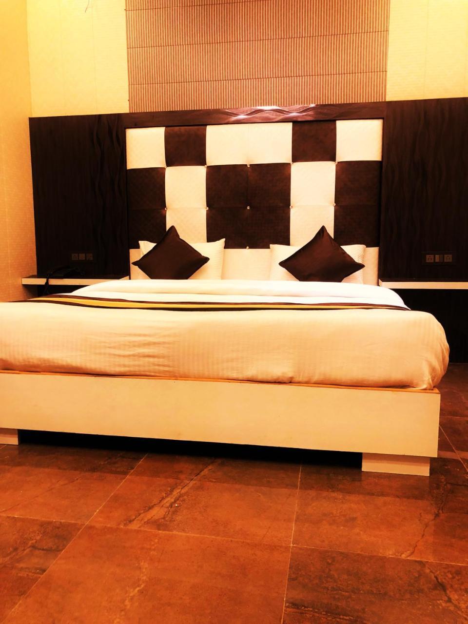 Grg Pardesi Hotel Haridvár Kültér fotó